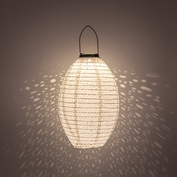 Billede af UDSALG - Dekorativ oval solcellelampe i hvidt perforeret stof - Udendørsbelysning > Solcellelamper > Dekorationsbelysning - Anna's Collection - Spotshop