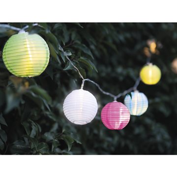 Lyskæde med 24 multifarvede stoflanterner, Ø 7,5, 7,2 meter lang inklusiv udendørs transformer 234239