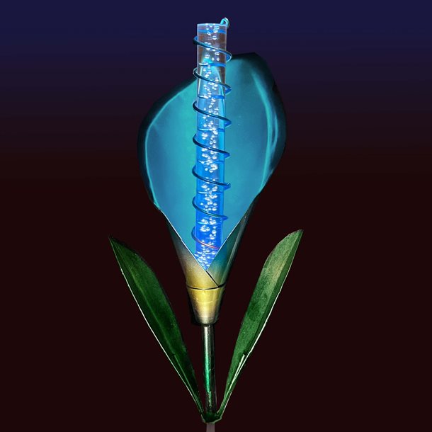 Calla lilje i farven blå- en solcelle blomsterlampe med lysene luftbobler fra eZsolar GL1049EZCalla lilje i farven blå - en solcelle blomsterlampe med lysene luftbobler fra eZsolar GL1049EZ