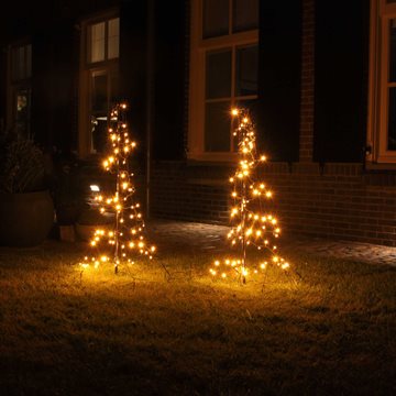 2 stk. LED juletræer på 1,5 meter med 240 LED’er i varm hvid, inklusiv stænger, pløkker og timer KEV 2001